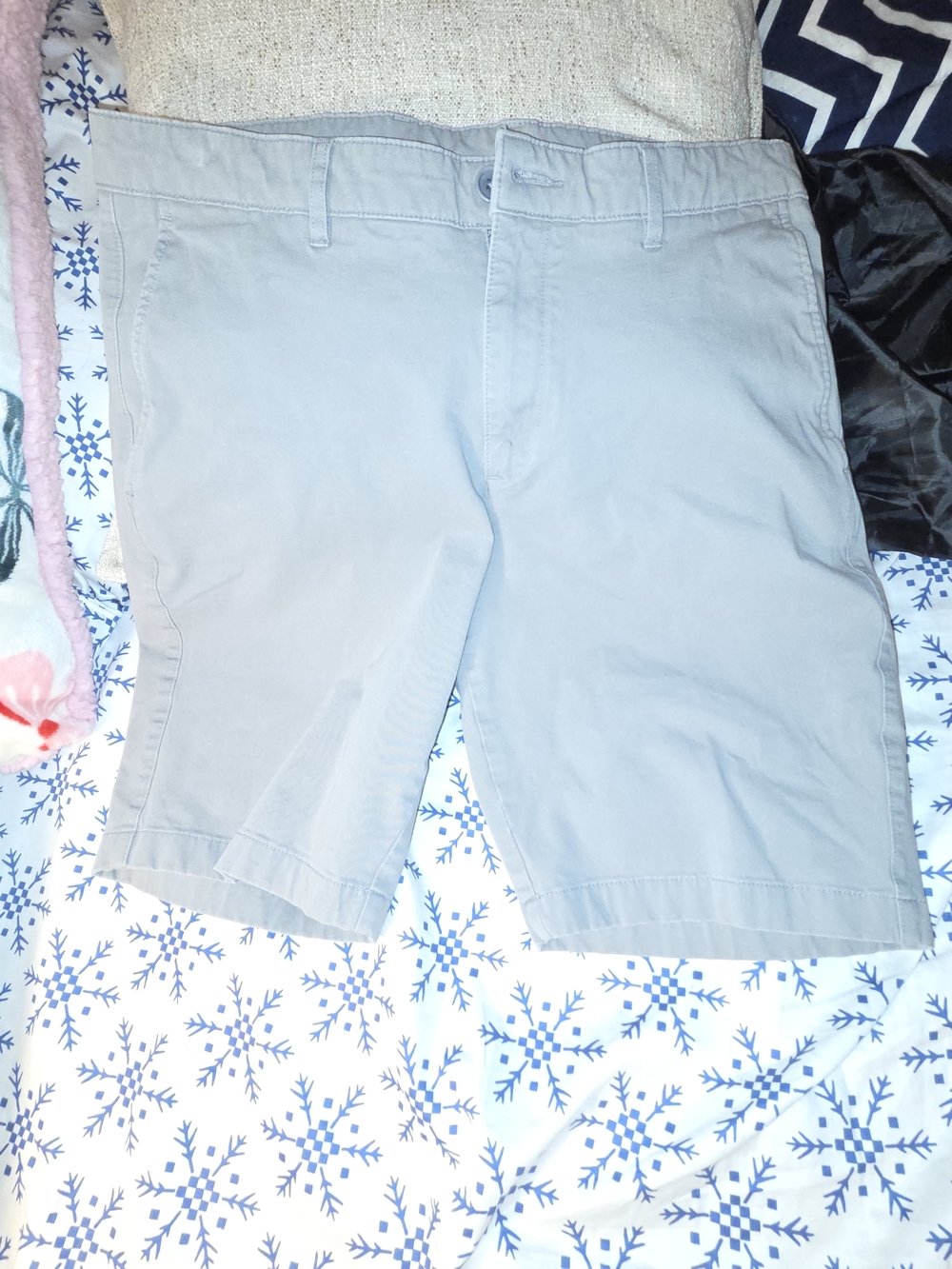 JoS. A. Bank Tailored Collection Men’s Gray Shorts – Size 34
Excellent pre-owned